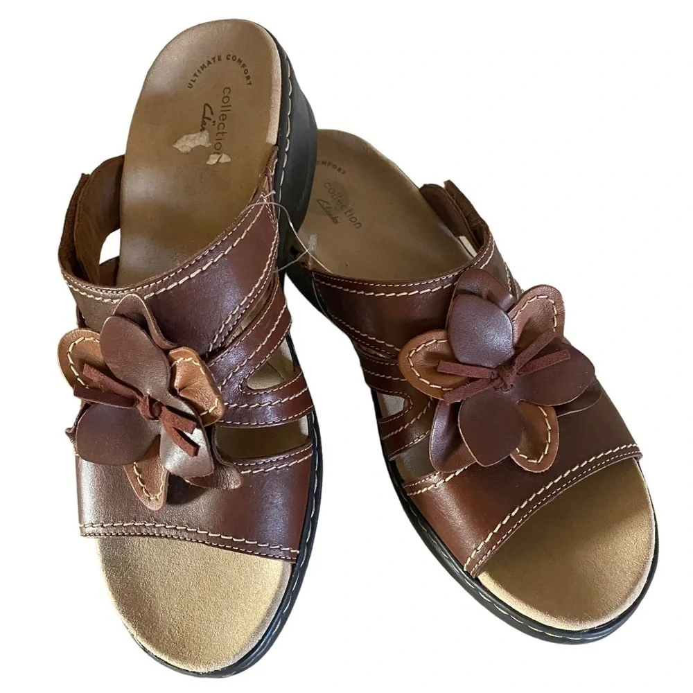 CLARKS COMFORT LEATHER COLLECTION SLIP-ONS BROWN 2” Heel Leather Flower …